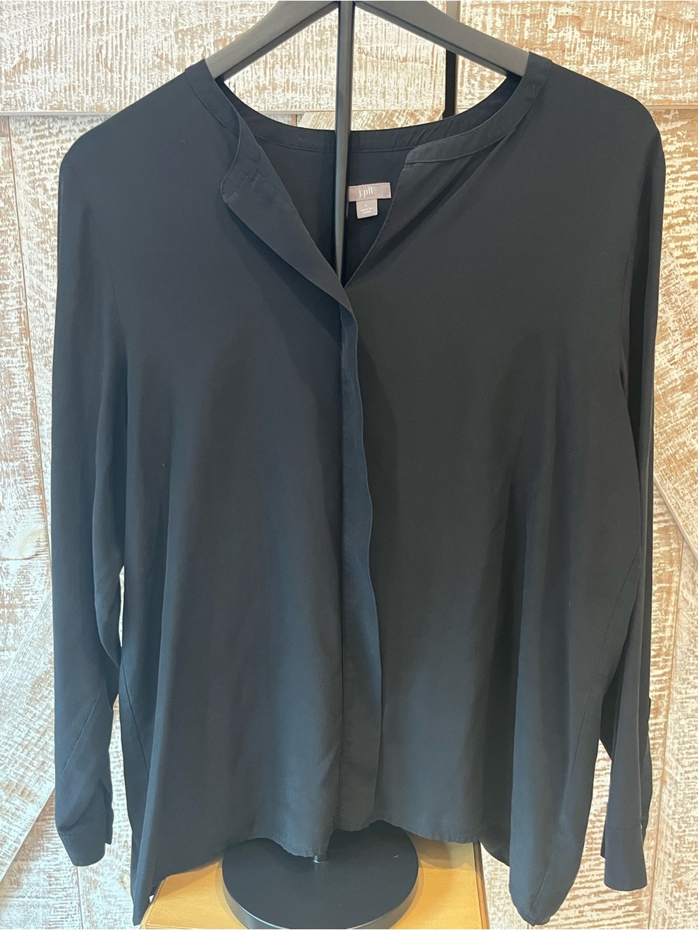 J. Jill 100% Silk Women's Black V-neck  Long-Sleeve Blouse/Tunic Size Large
